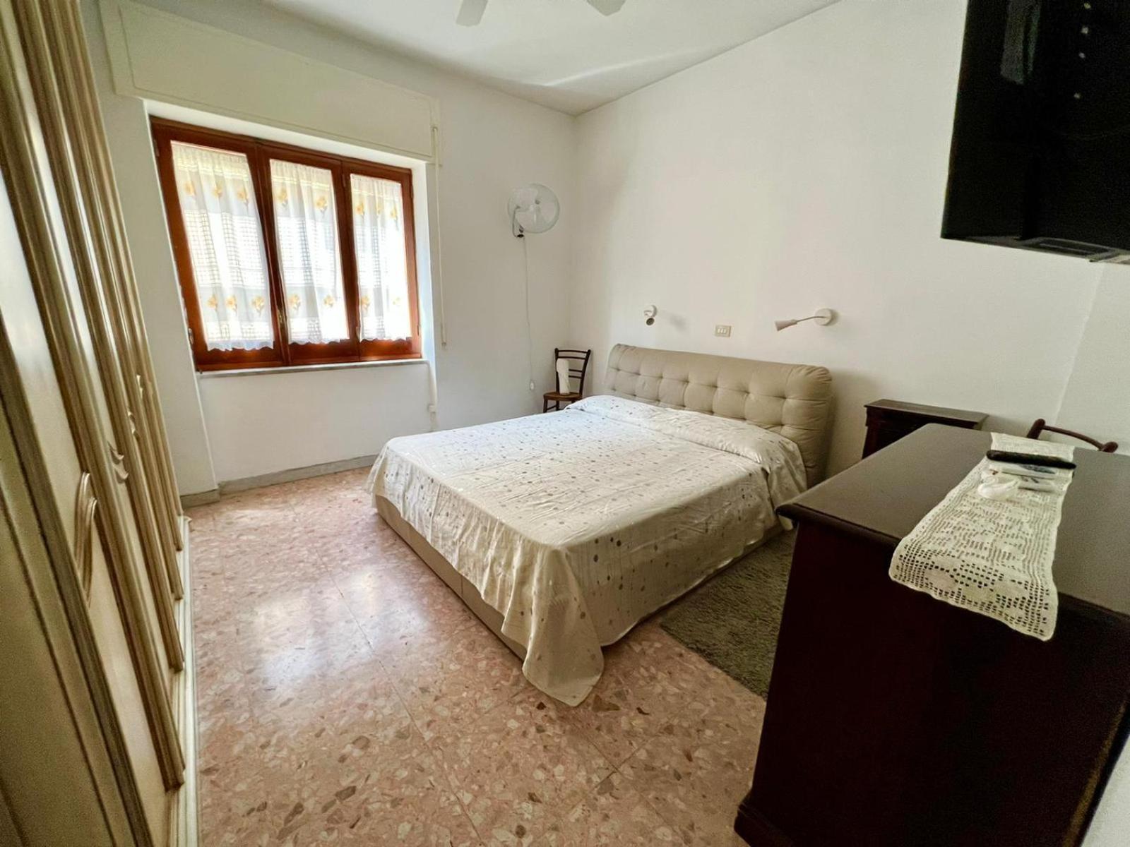 Casa Relax Nel Centro Storico Con Posto Auto Leilighet Vico Equense Eksteriør bilde